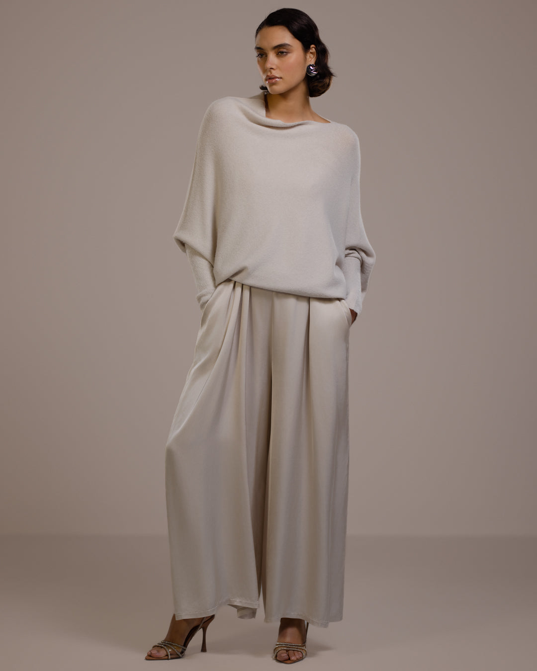 Asymmetric Draped | Light Beige | Seamless Knit
