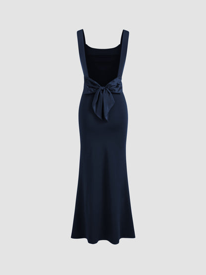 Scoop Neckline Solid Bowknot Backless Maxi Dress